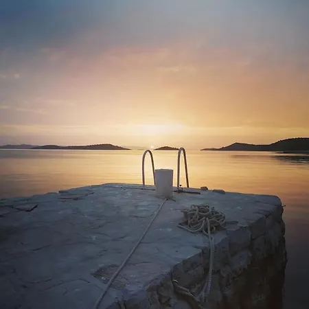 Casa de Férias Kuca Za Odmor Island Just For You- Island Sit *